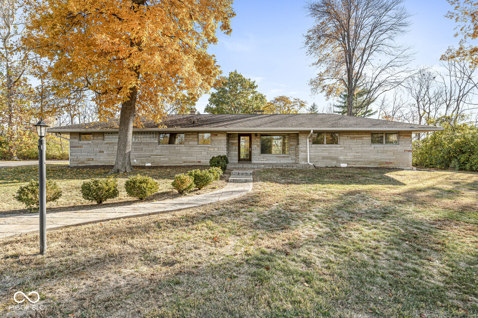 6055 North High School Road Indianapolis, IN 46254 - Photo 4 of 49