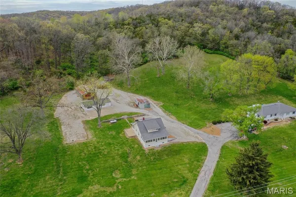 $1,350,000 | 8703 Metropolitan Boulevard, Pevely, MO 63070