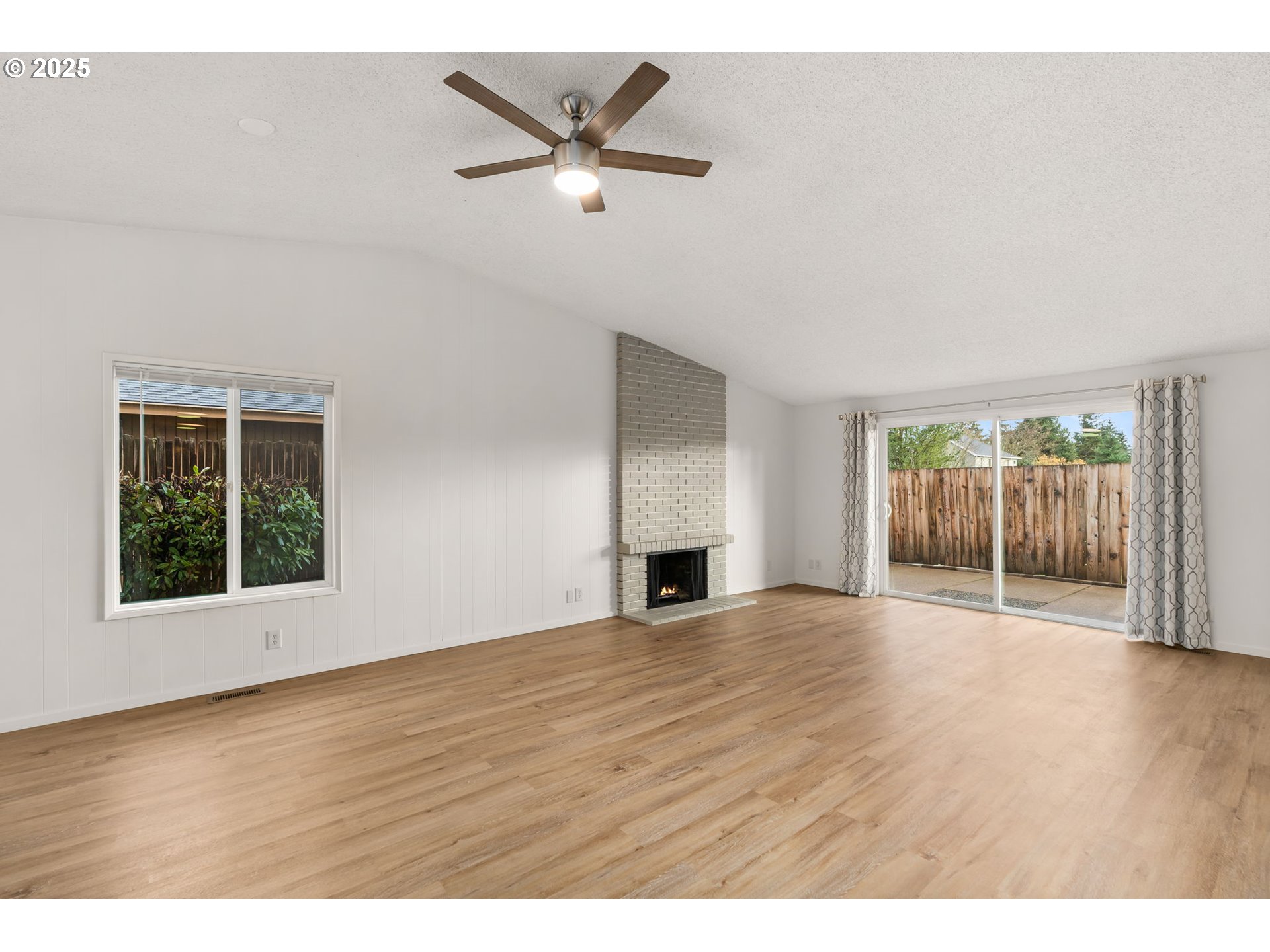 532 Hartke Loop Oregon City, OR 97045 - Photo 4 of 35 Gallery Image 4