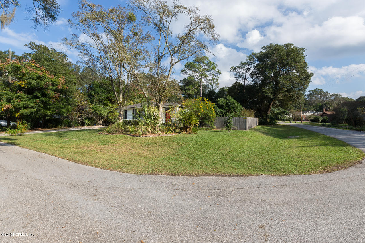 2051 Gibson Road Jacksonville, FL 32207 - Photo 3 of 32 IMG_7007