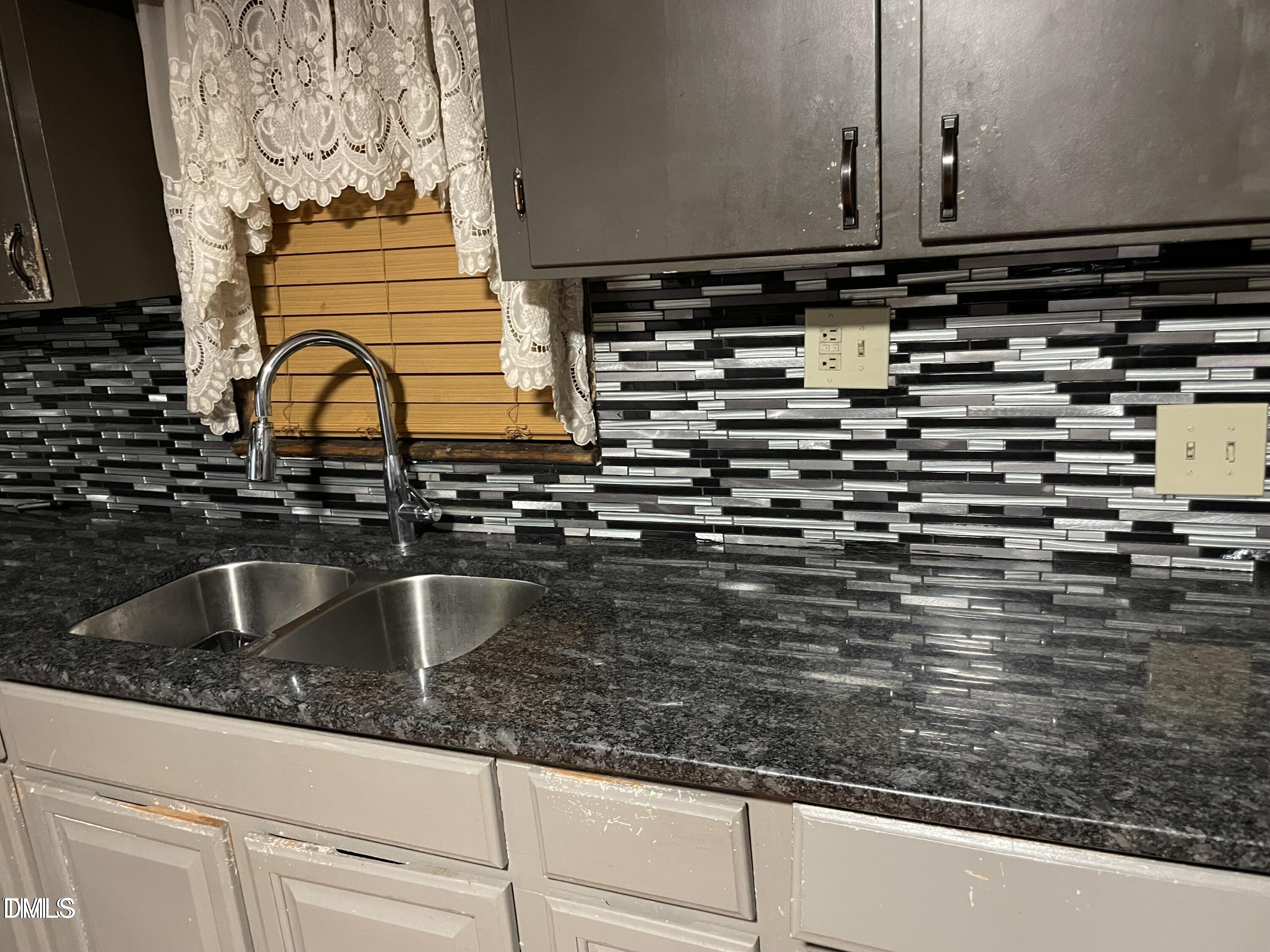 206 West Garner Road Garner, NC 27529 - Photo 2 of 7 20241216230008485418000000-o