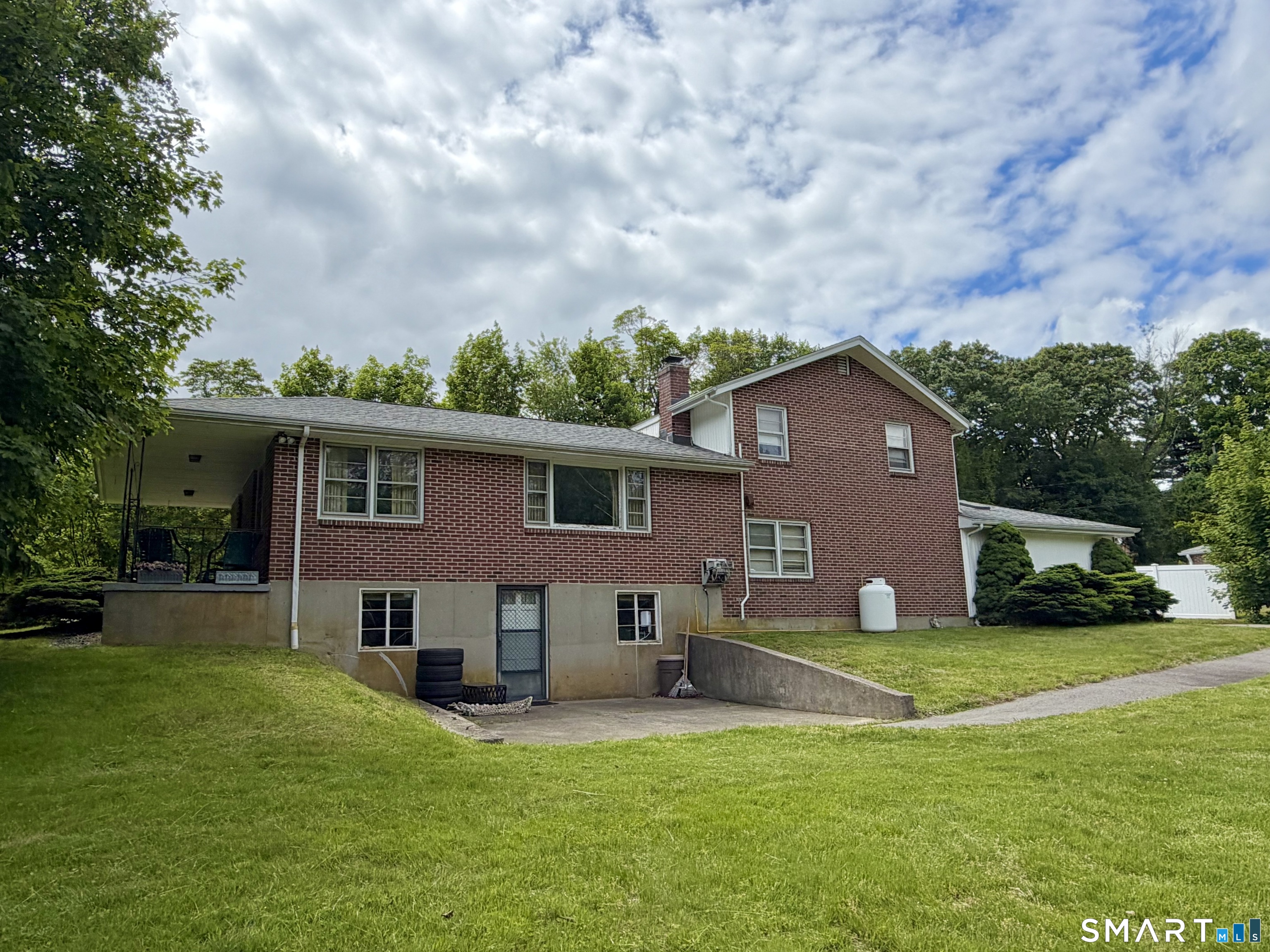 401 Round Hill Road Salem, CT 06420 - Photo 32 of 32