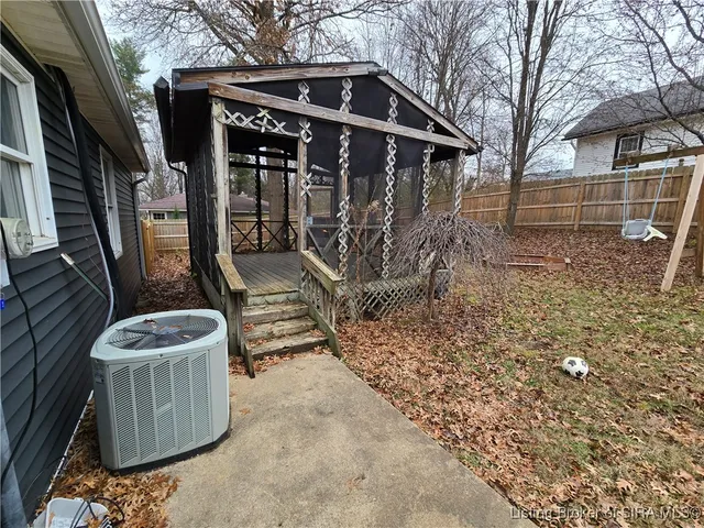 $185,000 | 1001 North Water Street, Salem, IN 47167