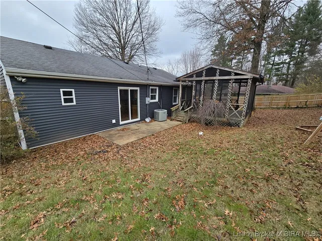 $185,000 | 1001 North Water Street, Salem, IN 47167