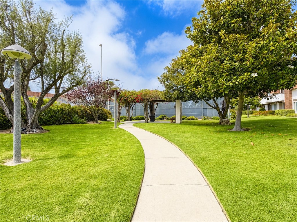 27943 Ridgebrook Court Rancho Palos Verdes, CA 90275 - Photo 40 of 42 Community Path