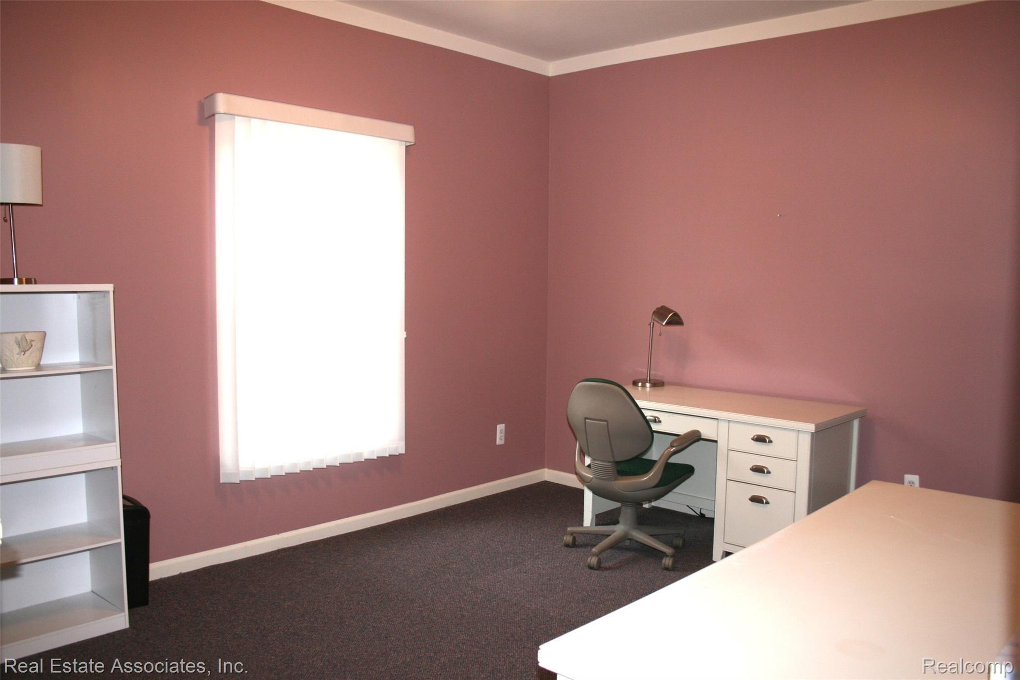 11872 Farmington Road Livonia, MI 48150 - Photo 12 of 13 .
