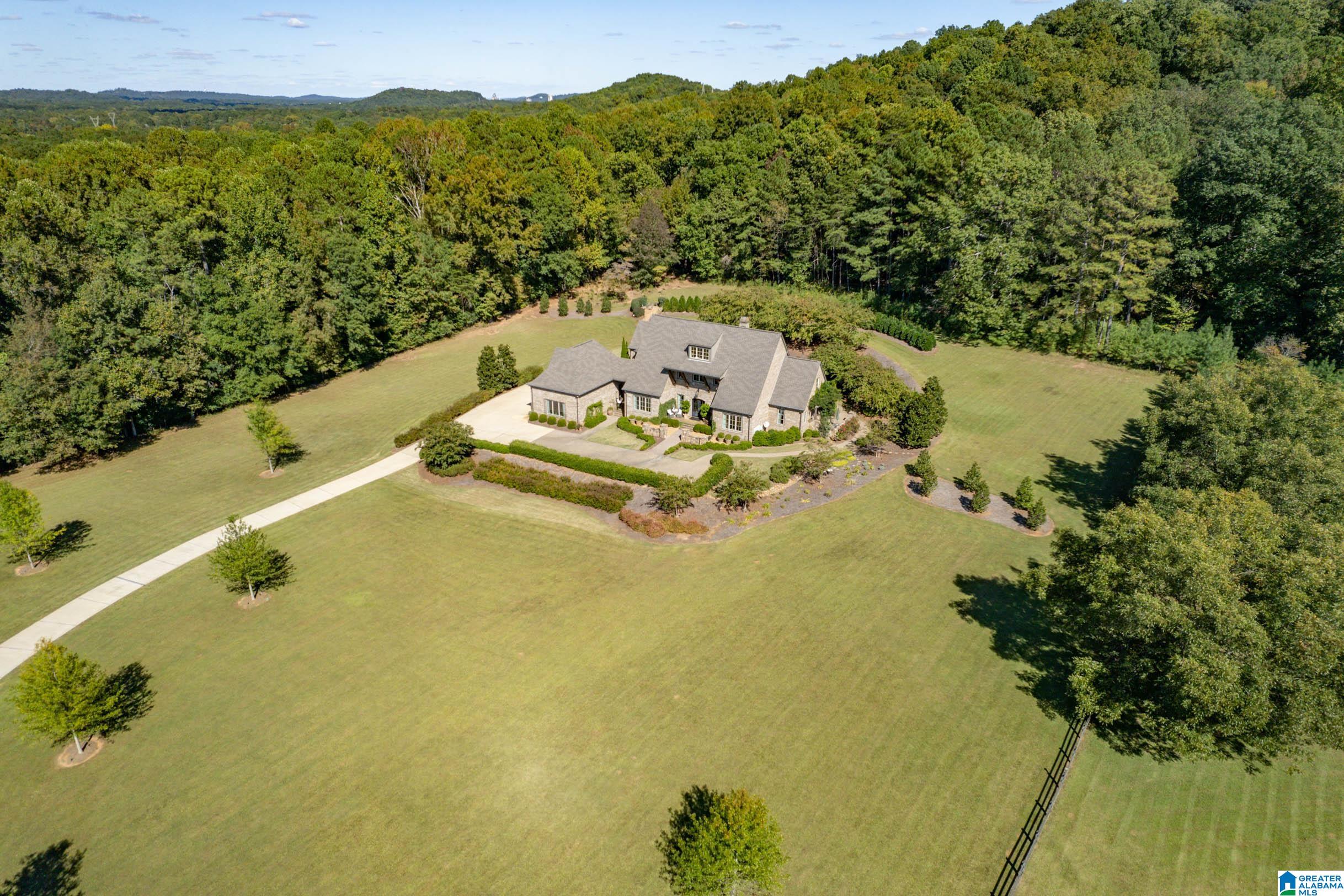 327 Forest Lane Leeds, AL 35094 - Photo 10 of 37