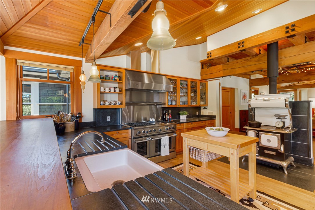 257 Dusty Road Lopez Island, WA 98261 - Photo 9 of 36