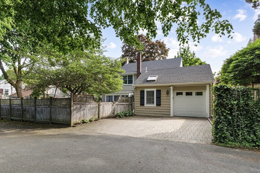 16 Preston Beach Road Marblehead, MA 01945 - Photo 29 of 35
