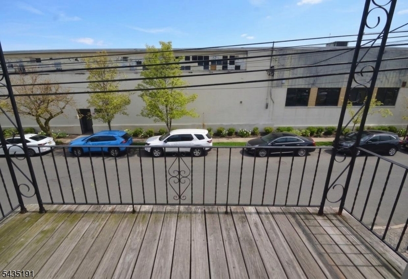 21 Walnut Street Clifton, NJ 07013 - Photo 3 of 11