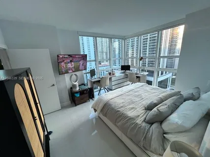 $5,400 | 951 Brickell Avenue, Unit 2011, Miami, FL 33131