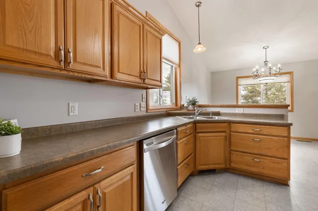 $298,500 | 2495 Mossy Creek Drive, Owatonna, MN 55060