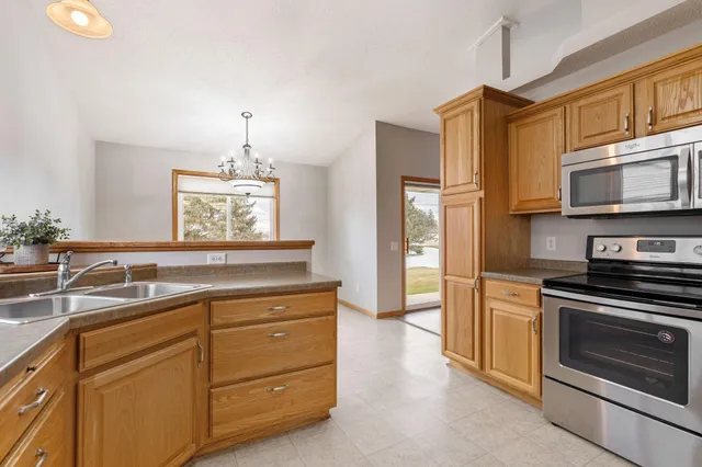 $298,500 | 2495 Mossy Creek Drive, Owatonna, MN 55060