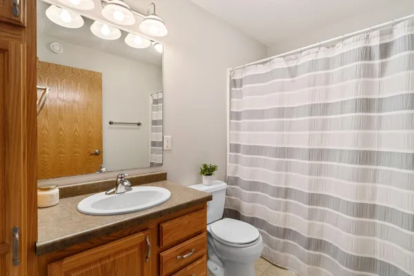 $298,500 | 2495 Mossy Creek Drive, Owatonna, MN 55060