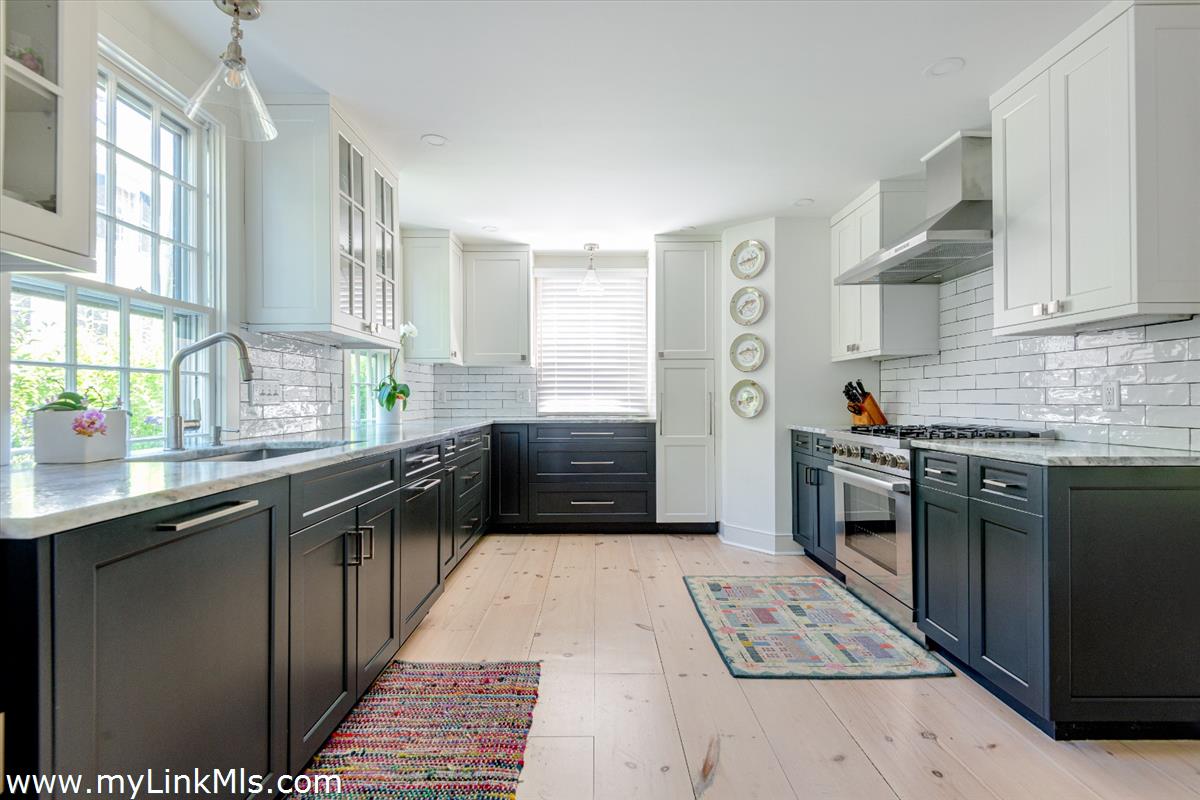 4 Crown Court Nantucket, MA 02554 - Photo 14 of 66