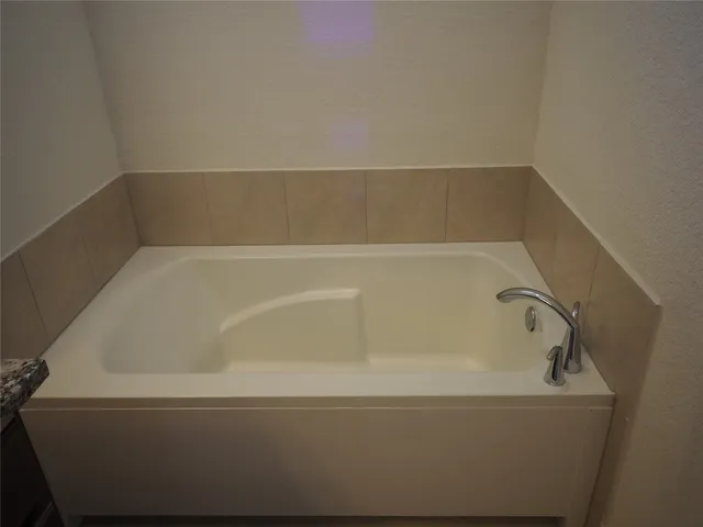 $1,695 | 11319 Gadsen Lane, Unit 94, Austin, TX 78754