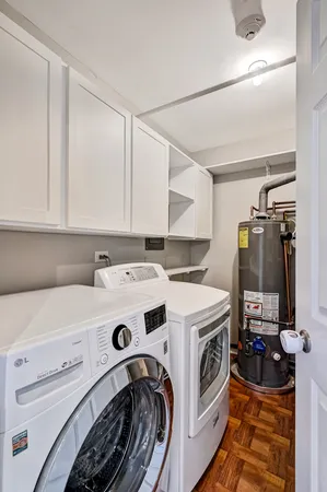$275,000 | 7000 Barrington Court, Unit 204, Woodridge, IL 60517