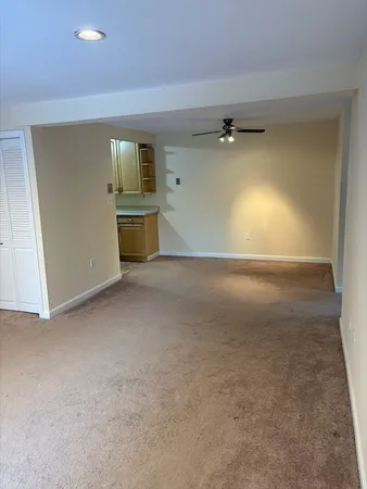 $1,750 | 29 Village Rock Lane, Unit 6, Natick, MA 01760