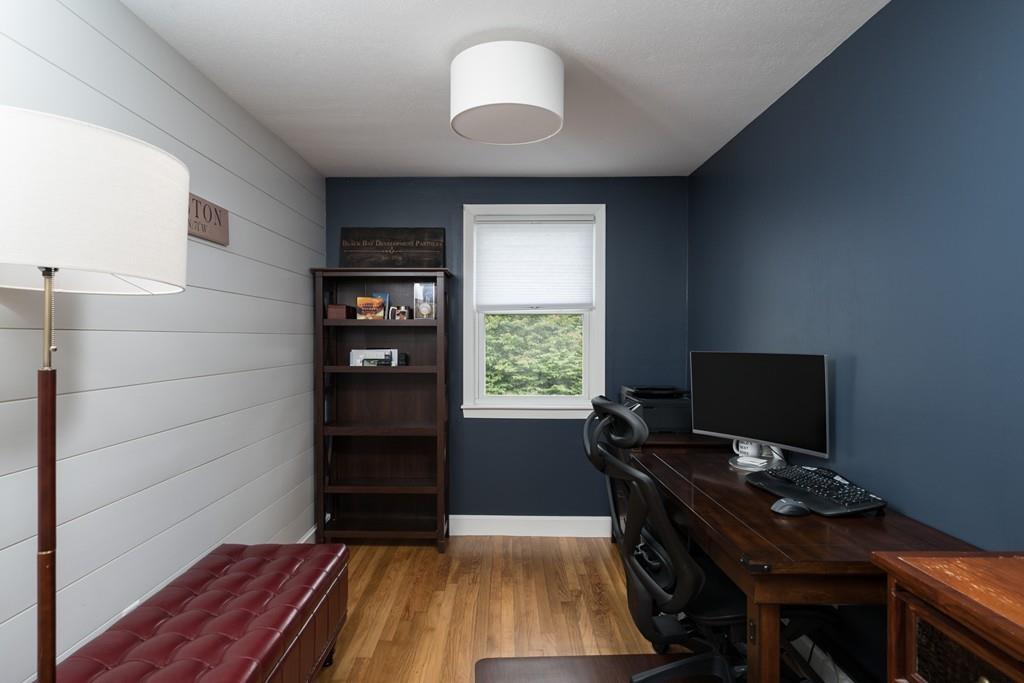 15 Leonard Street Hingham, MA 02043 - Photo 9 of 27 Gallery Image 9