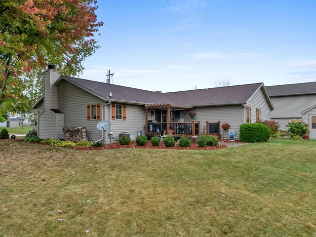 $399,900 | 501 River Bluff Drive, Manitowoc, WI 54220