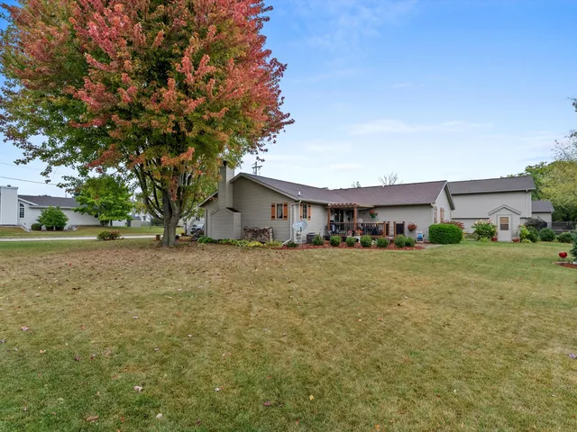 $399,900 | 501 River Bluff Drive, Manitowoc, WI 54220
