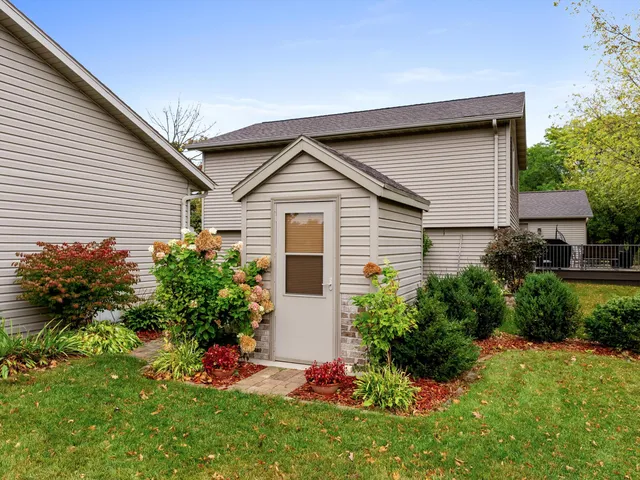 $399,900 | 501 River Bluff Drive, Manitowoc, WI 54220