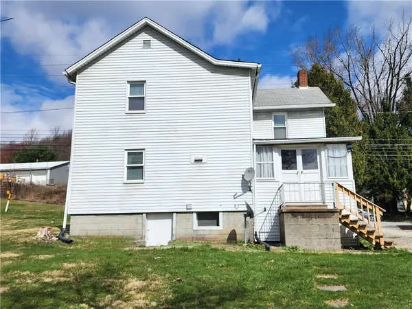$1,200 | 1636 Philadelphia Street, Indiana, PA 15701