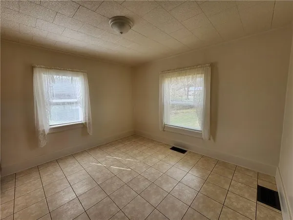 $1,200 | 1636 Philadelphia Street, Indiana, PA 15701