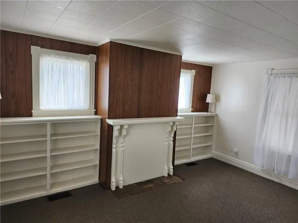 $1,200 | 1636 Philadelphia Street, Indiana, PA 15701