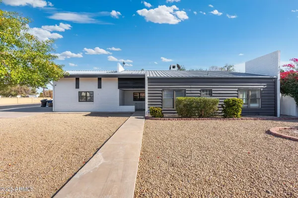$739,000 | 1759 North Spring Circle, Mesa, AZ 85203