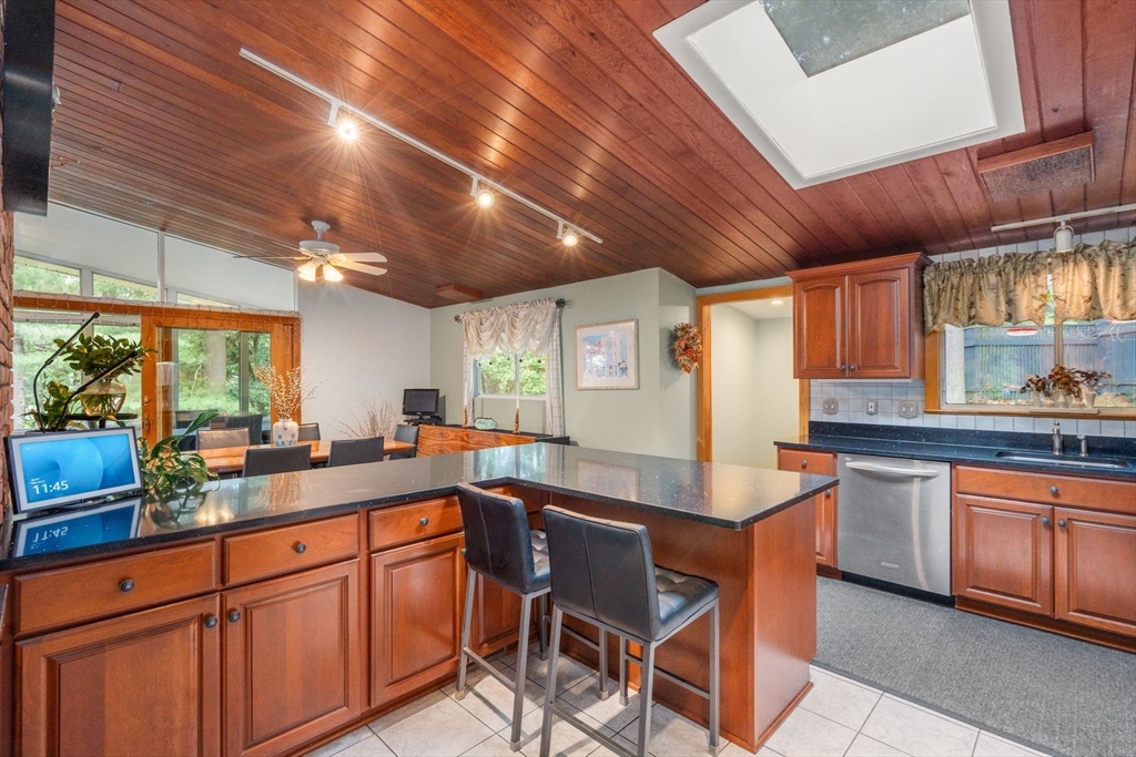 27 Alden Road Wayland, MA 01778 - Photo 11 of 29 Gallery Image 11