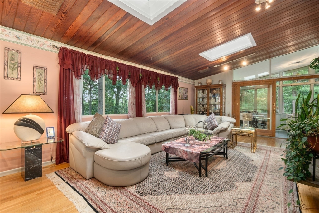 27 Alden Road Wayland, MA 01778 - Photo 6 of 29 Gallery Image 6