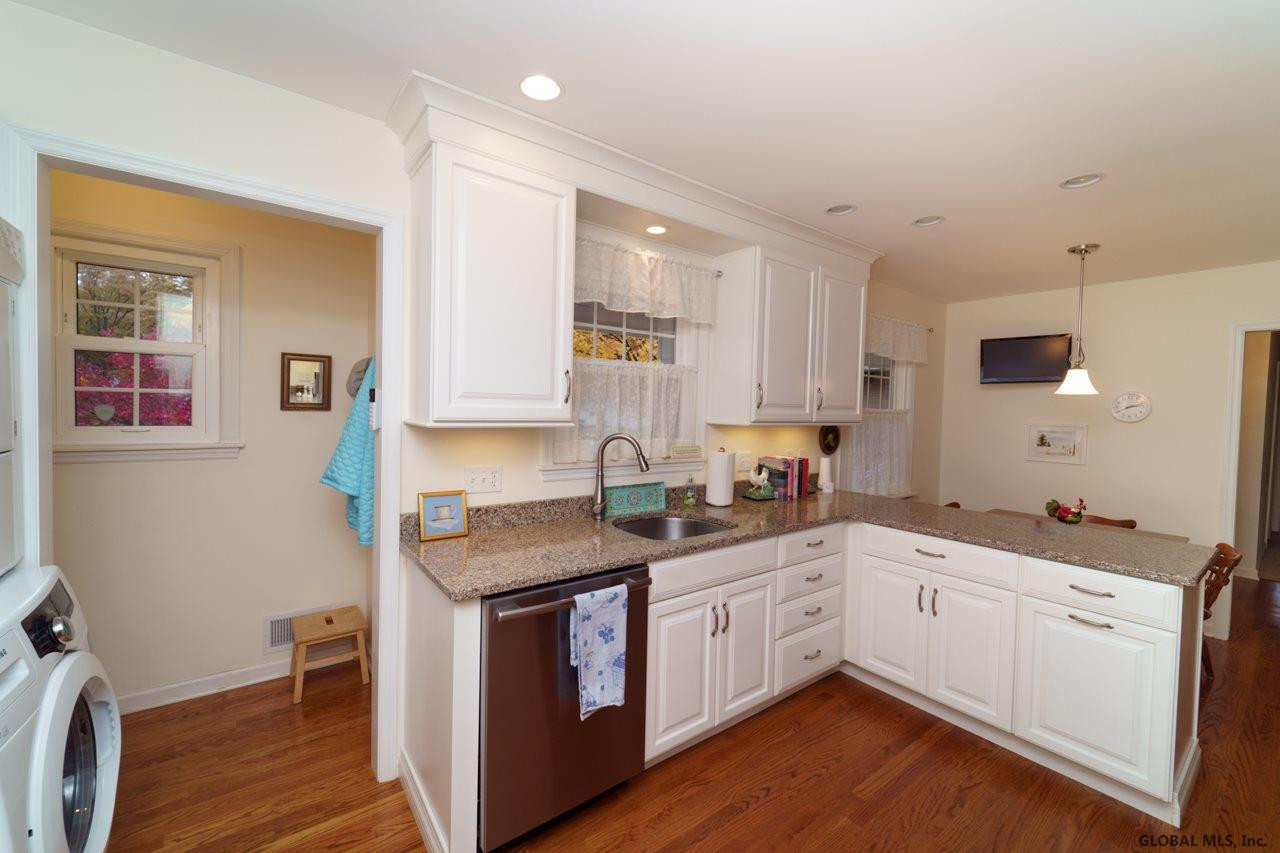 1306 Rowe Road Niskayuna, NY 12309 - Photo 8 of 30 Photo 8