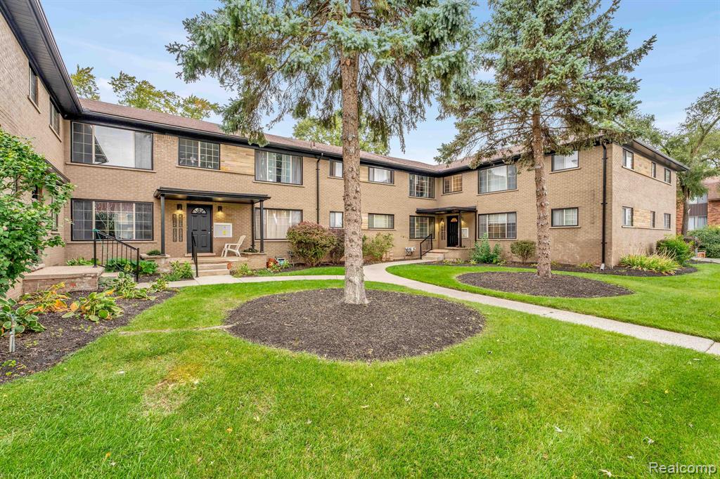 2101 East Maple Road, Unit 2129 Birmingham, MI 48009 - Photo 15 of 17