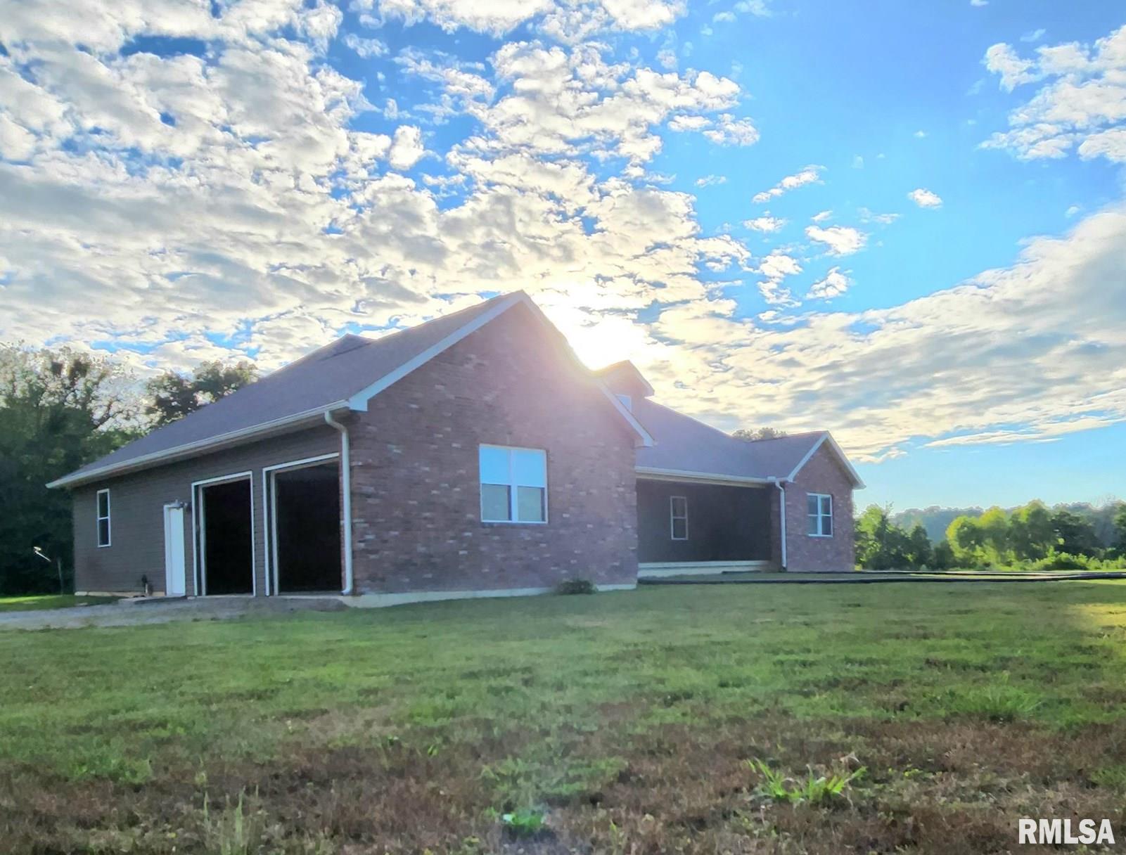 2407 Elderberry Road Du Quoin, IL 62832 - Photo 3 of 49