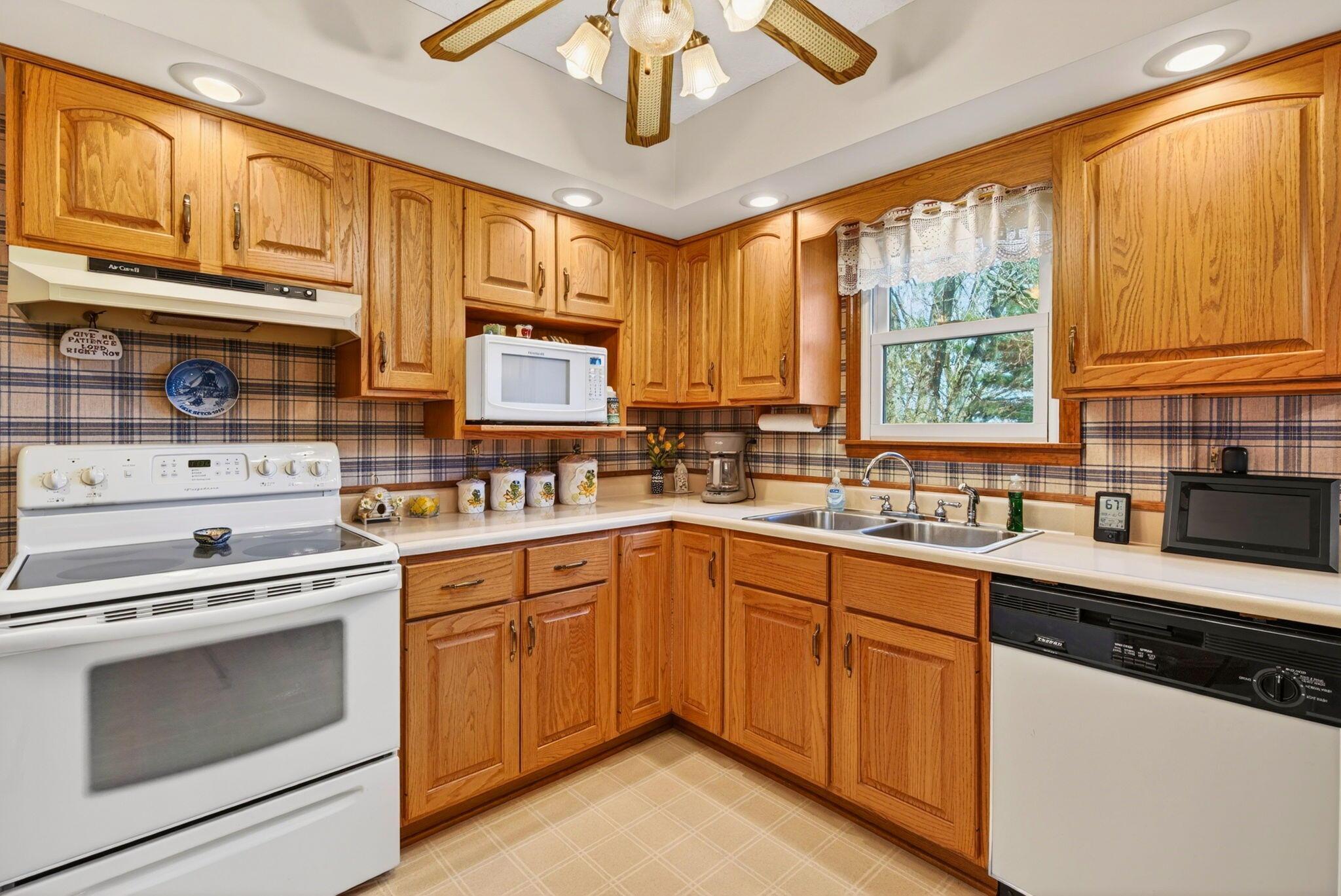 8080 Hagerty Road Ashville, OH 43103 - Photo 2 of 45 8080 Hagerty Rd 38