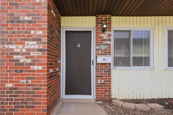 $85,000 | 8795 Sieloff Drive, Hazelwood, MO 63042
