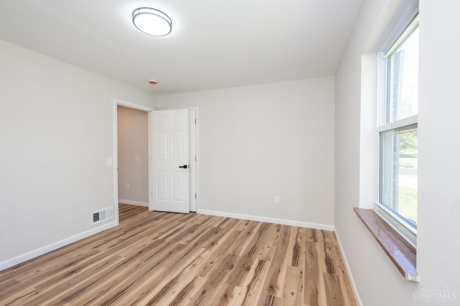 6575 Bridgetown Road Cincinnati, OH 45248 - Photo 28 of 47