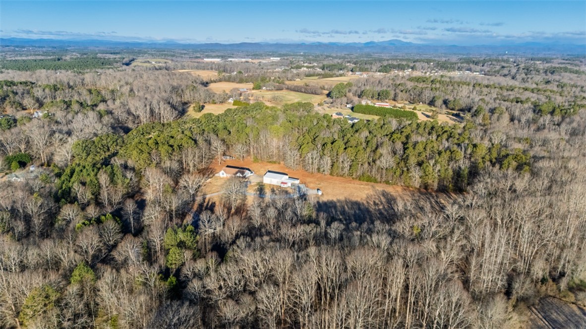 333 Match Play Lane Westminster, SC 29693 - Photo 2 of 50