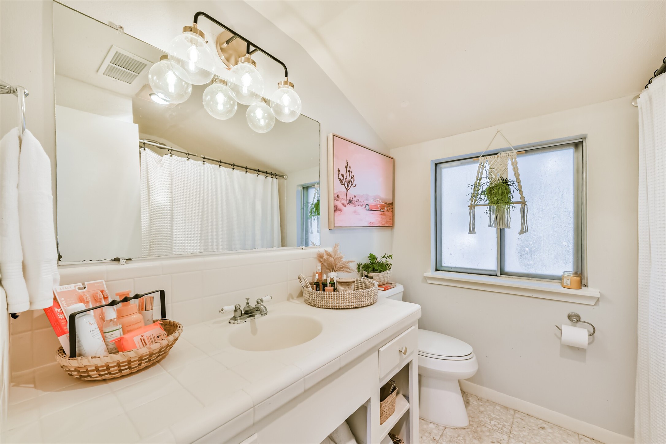 1723 Capstan Road Houston, TX 77062 - Photo 31 of 43 Updated secondary bathrooms with modern touches.