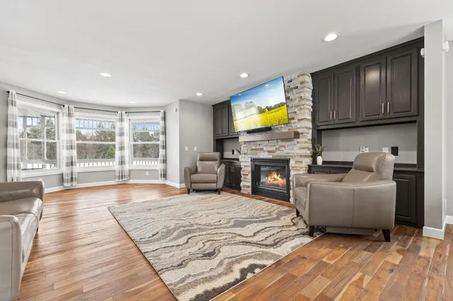 $674,900 | 819 Belanger Avenue Northwest, Buffalo, MN 55313