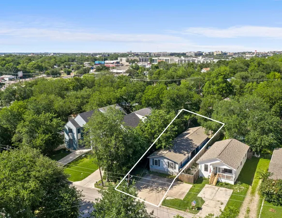$488,888 | 918 East 50th Street, Austin, TX 78751