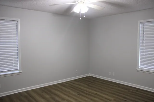 $2,350 | 110 Sandalwood Drive, Brunswick, GA 31525