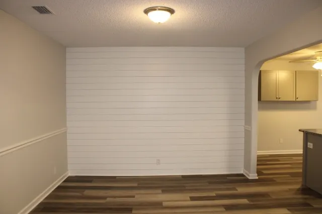 $2,350 | 110 Sandalwood Drive, Brunswick, GA 31525