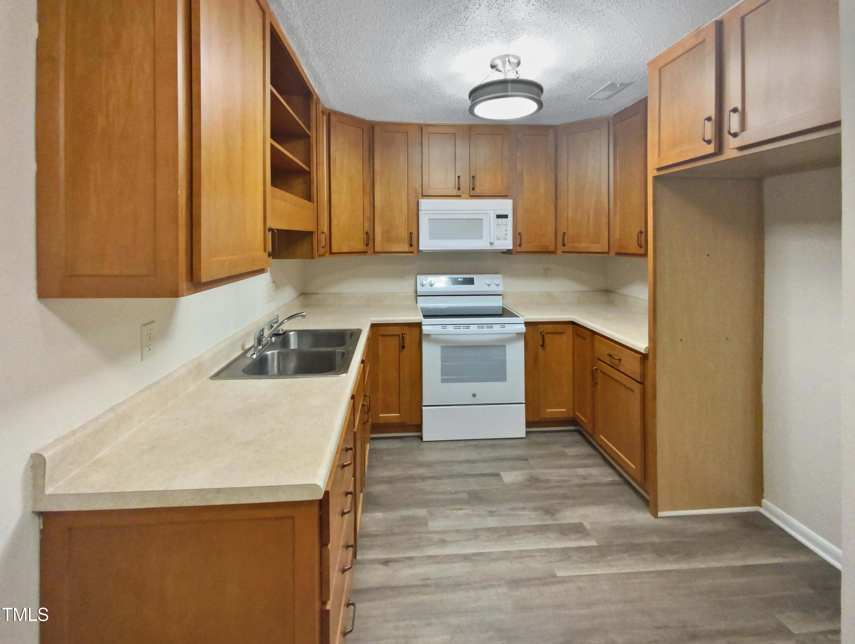 4327 Lake Ridge Drive Raleigh, NC 27604 - Photo 6 of 17 photo_06