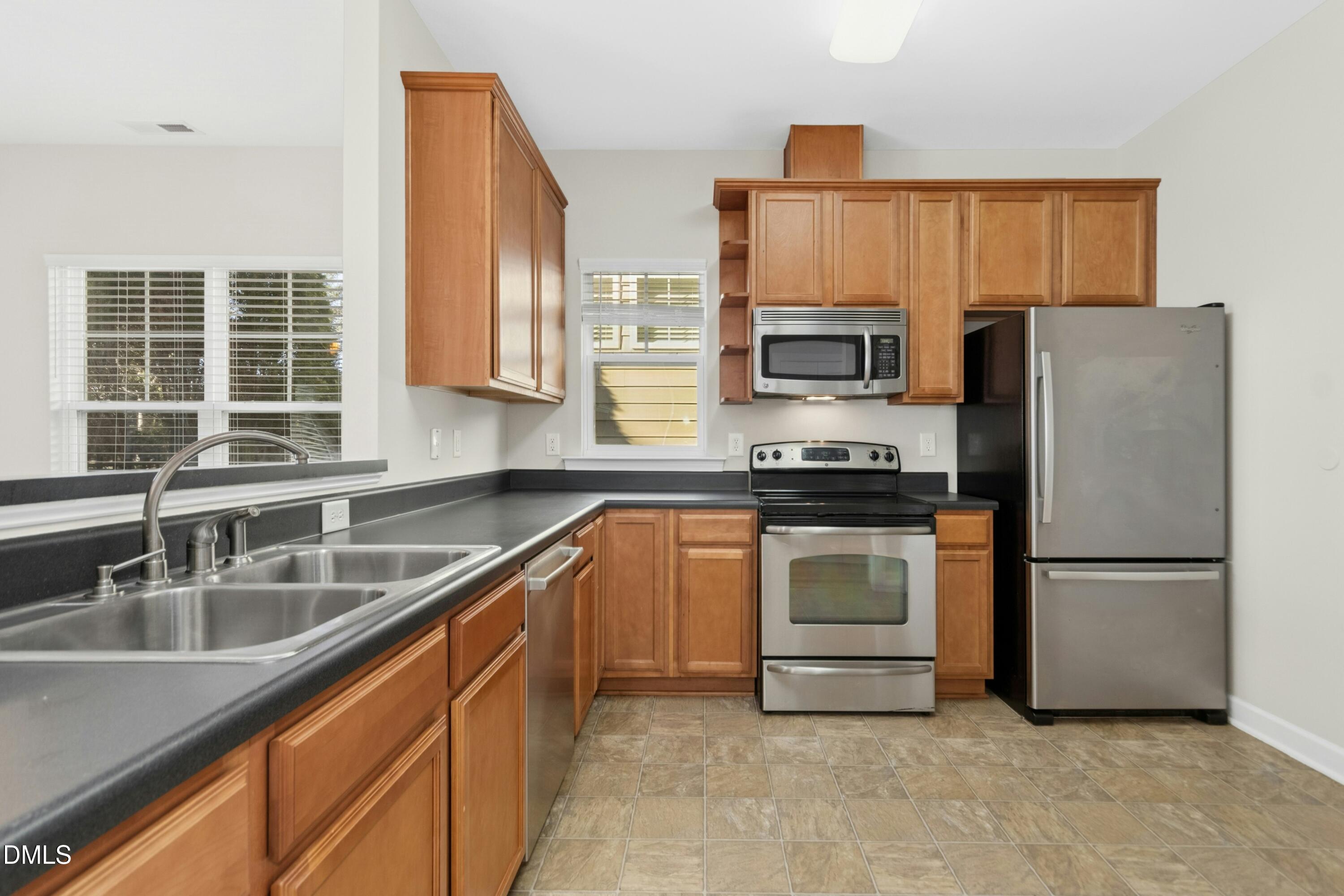 3811 Yates Mill Trail Raleigh, NC 27606 - Photo 5 of 27 011-489254-IMG_0208