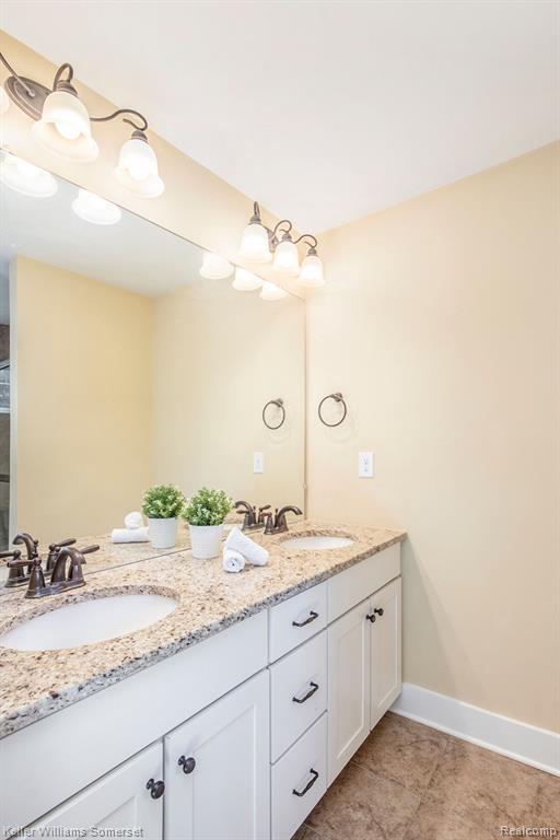 2841 Hartwick Drive Rochester Hills, MI 48307 - Photo 8 of 16