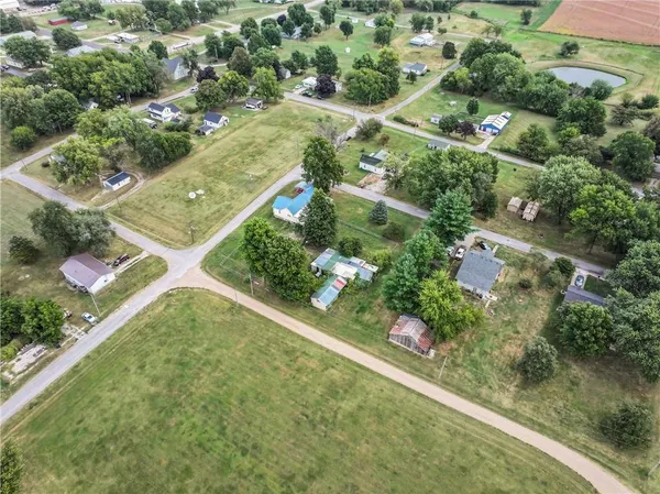 $175,000 | 402 Pine Street, Blackburn, MO 65321
