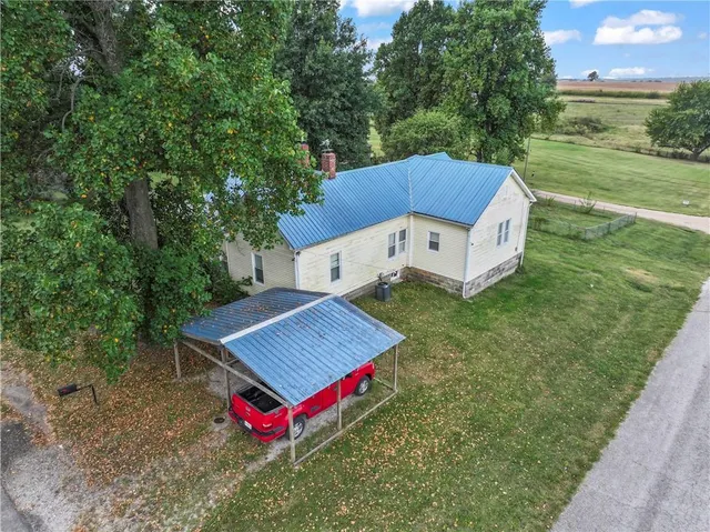 $175,000 | 402 Pine Street, Blackburn, MO 65321