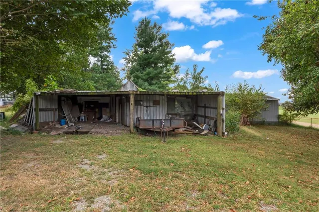 $175,000 | 402 Pine Street, Blackburn, MO 65321